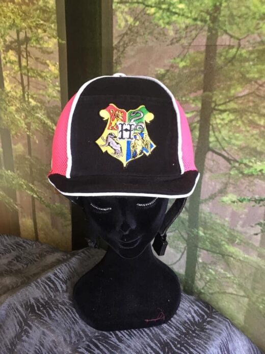 Black canvas and pink Hi-viz panel Hogwarts hat cover